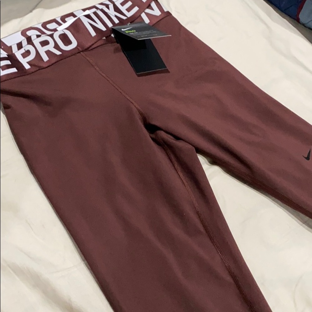 Nike Pro Athletic Leggings (NWT)